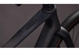 CUBE NUROAD C:62 EXC CARBON´N´CRISSCROSS