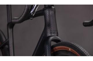 CUBE NUROAD C:62 EXC CARBON´N´CRISSCROSS