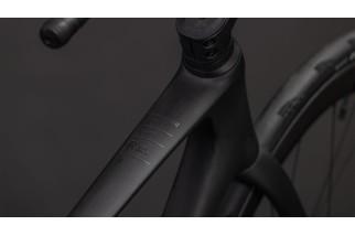 CUBE LITENING AIR C:68X RACE BLACKLINE