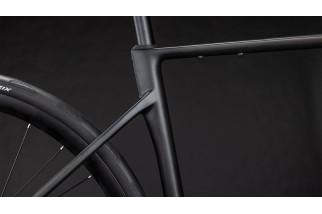 Doctorbike CUBE ATTAIN C:62 RACE BLACKLINE