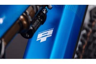 CUBE STEREO HYBRID ONE44 HPC AT 800 ACTIONTEAM
