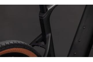 CUBE NUROAD HYBRID C:62 EXC 400X BLACKLINE
