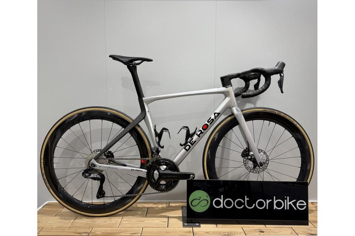 Doctorbike BICI DA CORSA DE ROSA 70 ULTEGRA Di2 RUOTE FULCRUM WIND COLORE SILVER Doctorbike BICI DA CORSA DE ROSA 70 ULTEGRA Di2 RUOTE FULCRUM WIND COLORE SILVER