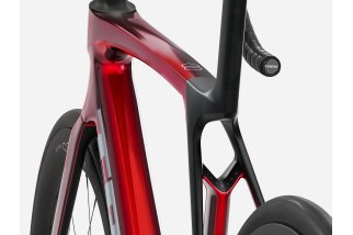 Doctorbike MADONE SL 7 GEN 8 - GLOSS FURY RED/MATTE DEEP SMOKE