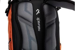 ZAINO CUBE EDGE TRAIL X 16L ACTIONTEAM